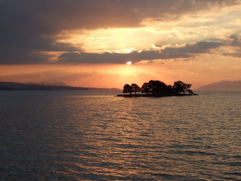 photo of Lake Shinji