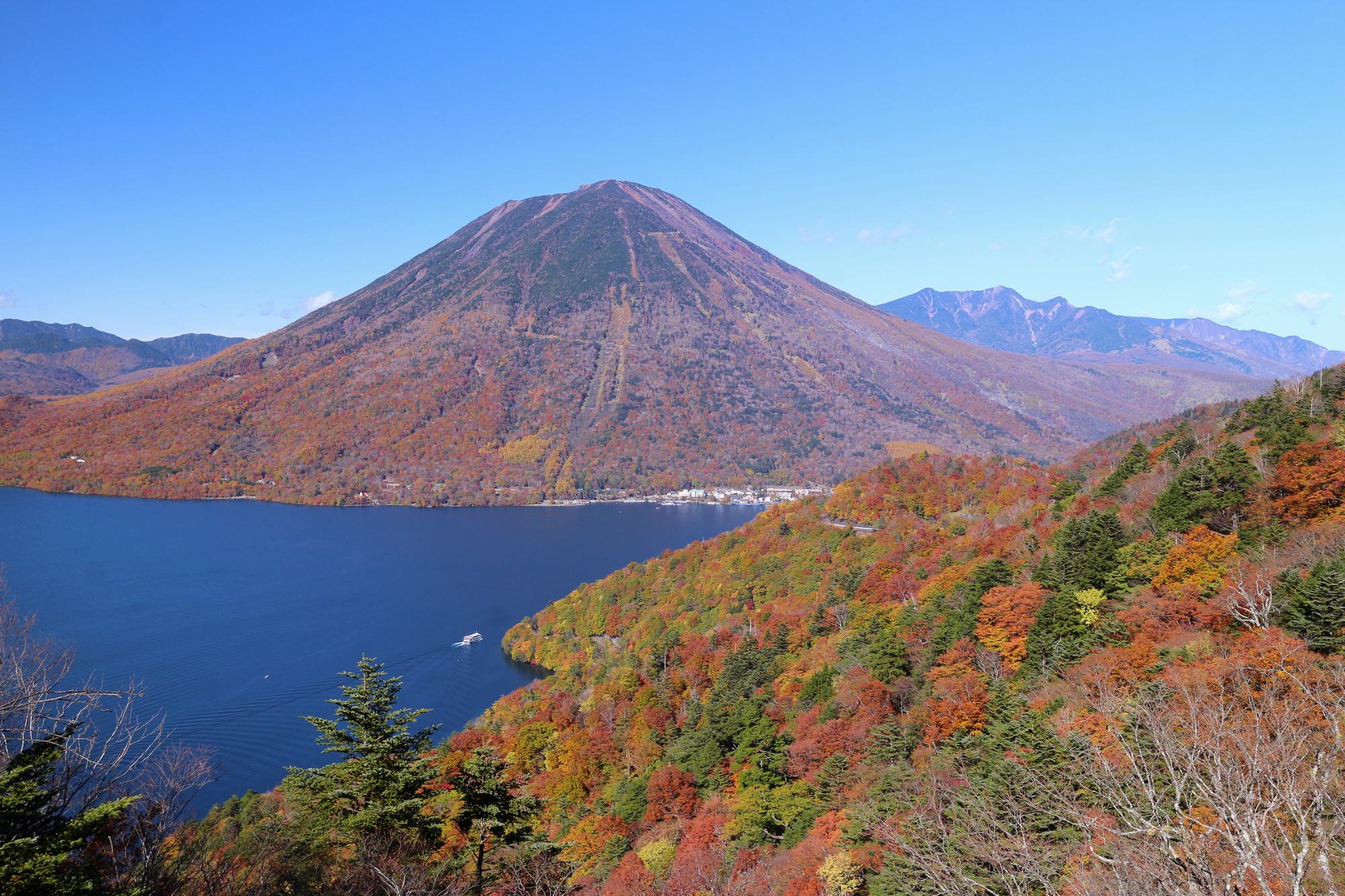photo of Lake Chuzenji