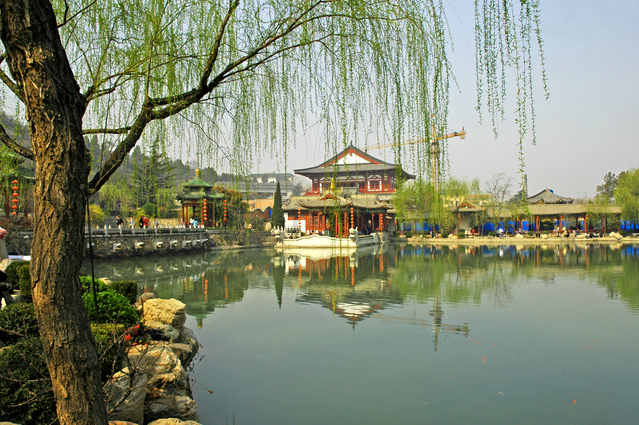 Hua Qing Pool