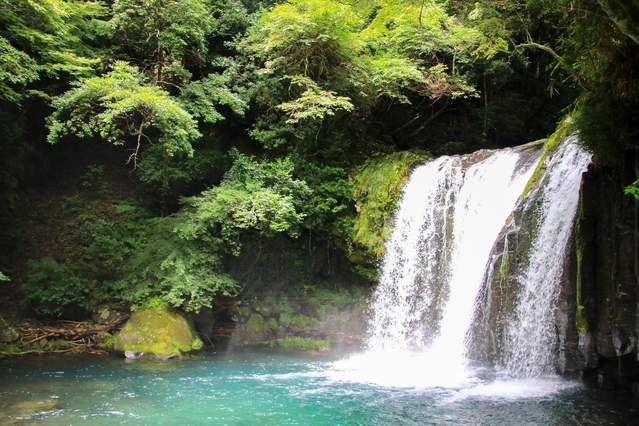 Nanadaru Falls