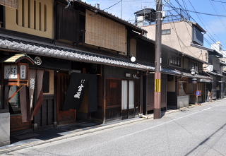 Shinmonzen and Furumonzenn Antique Streets