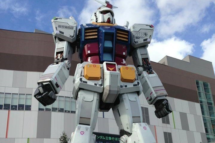 Gundam Statue